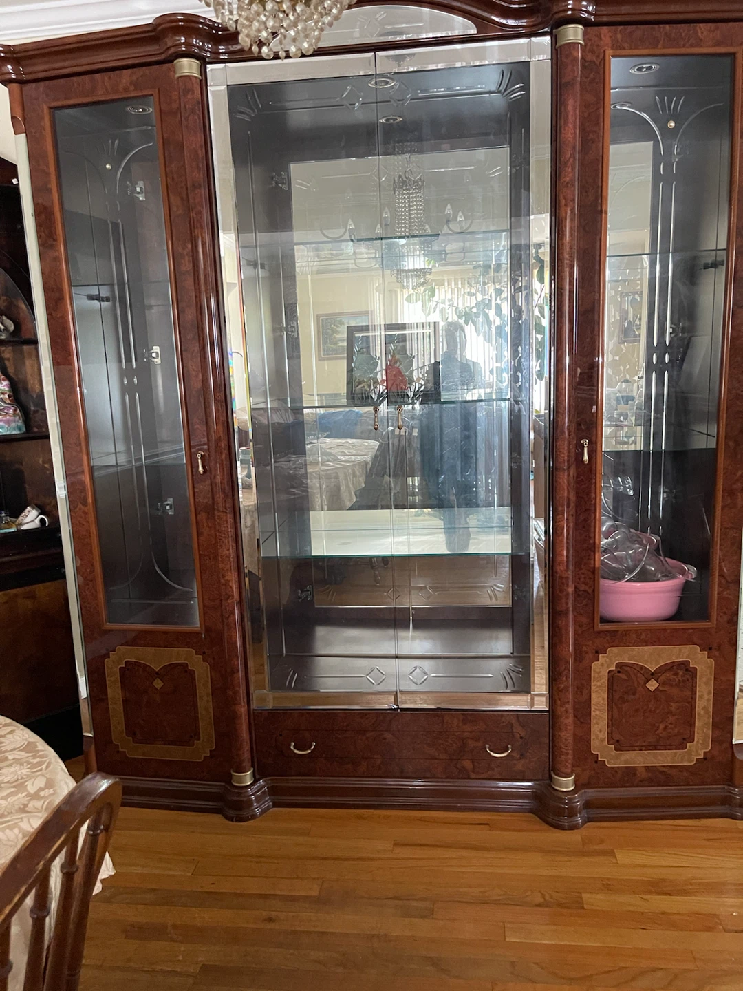 China/ display cabinet