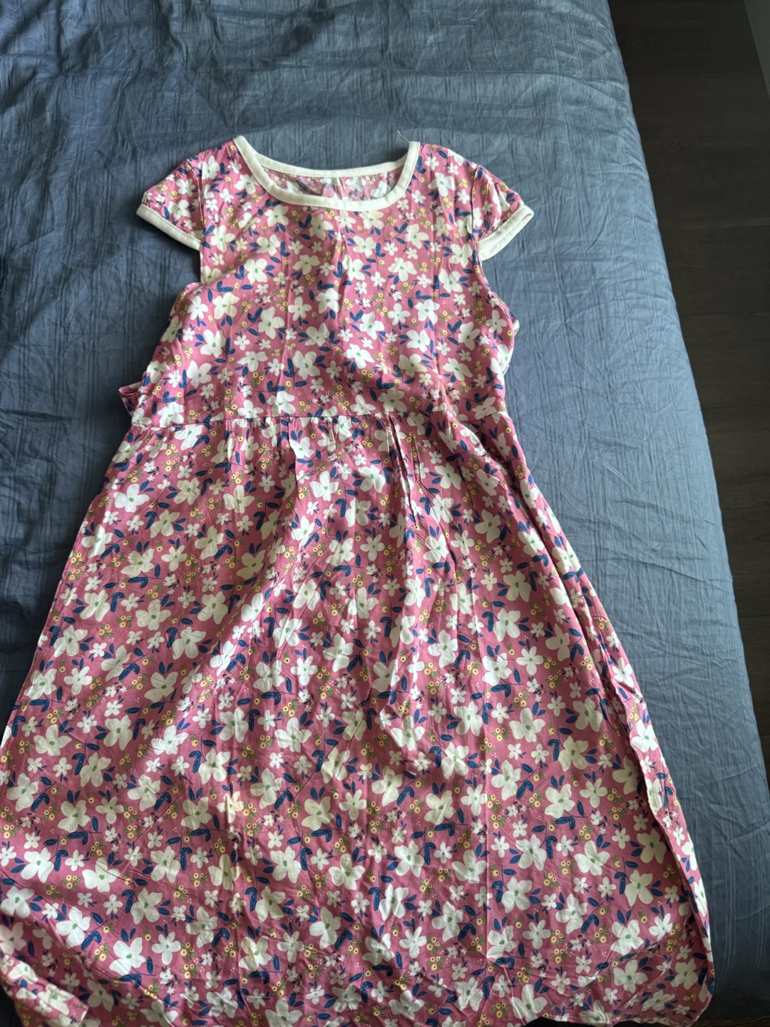 Floral Midi Dress. Size 8/10 years