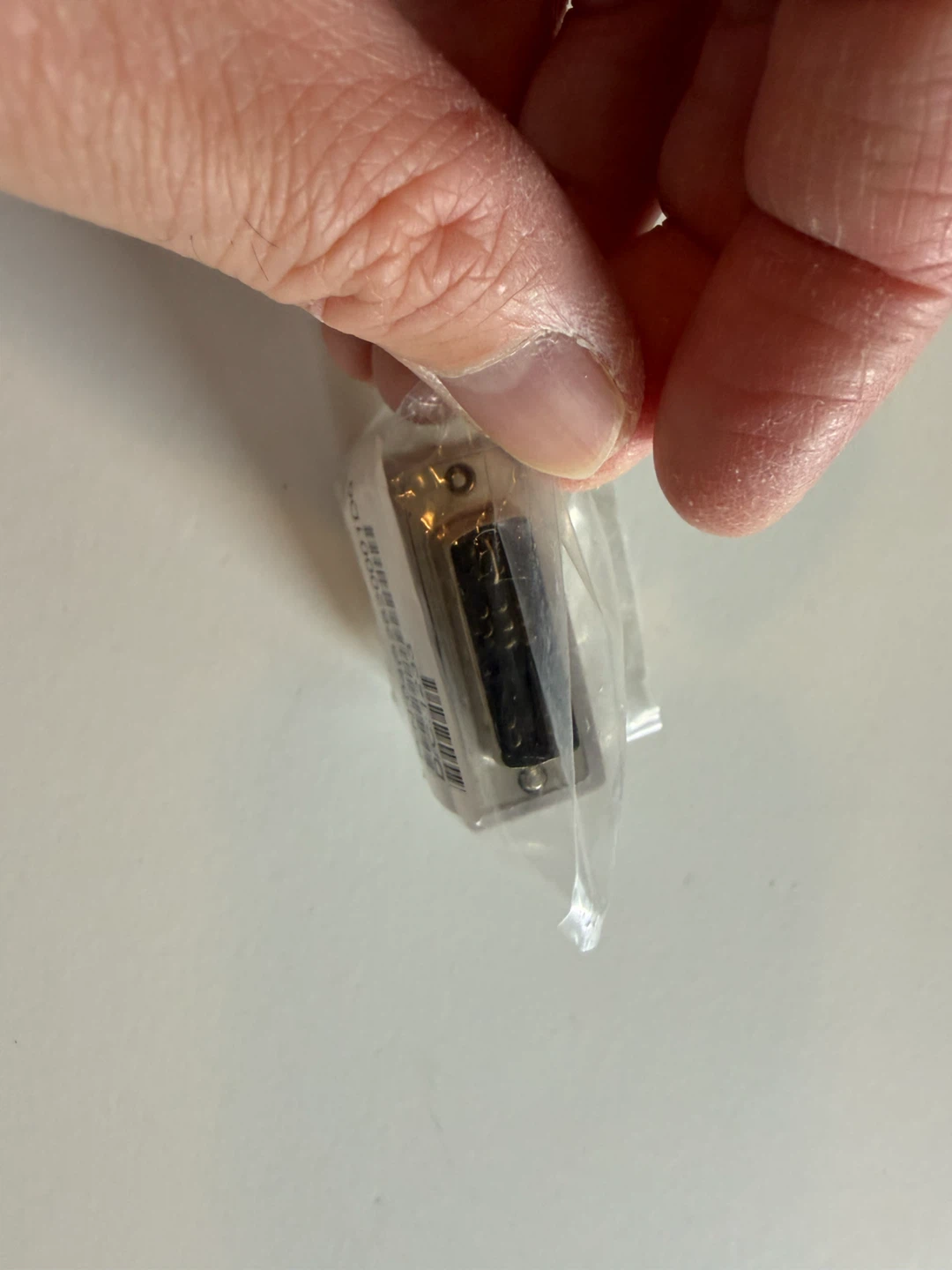 VGA to DVI Adapter - photo 2