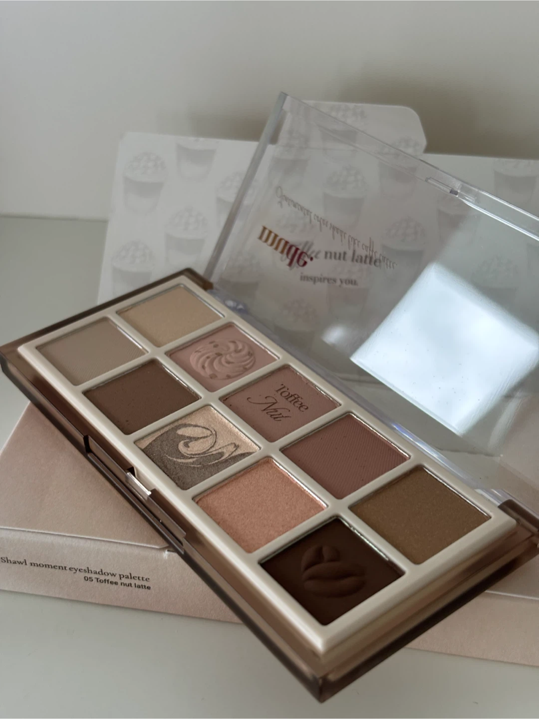 mude. Toffee Nut Latte Eyeshadow Palette