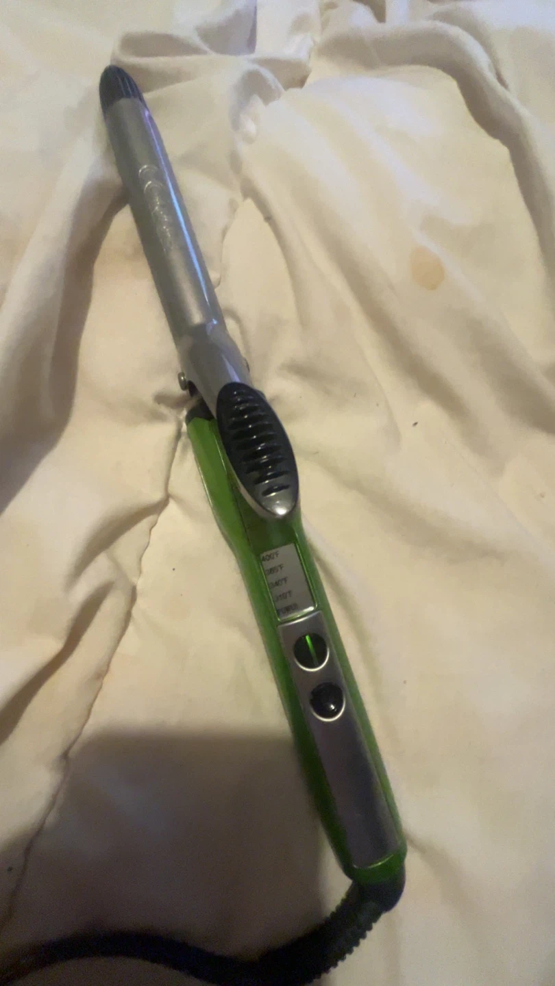 Conair green curling iron - photo 3