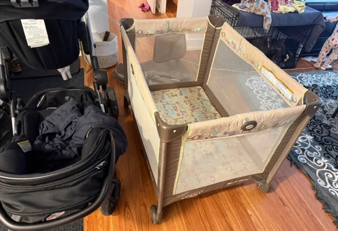 Graco Pack 'n Play - photo 3