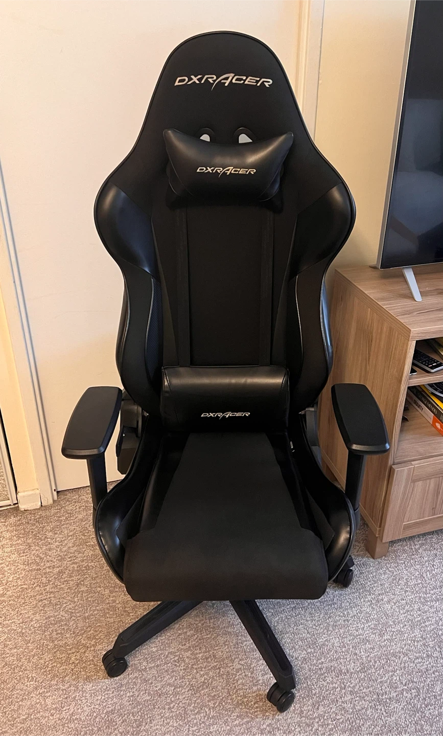 DXRacer Gaming / Office Chair – Excellent Condition