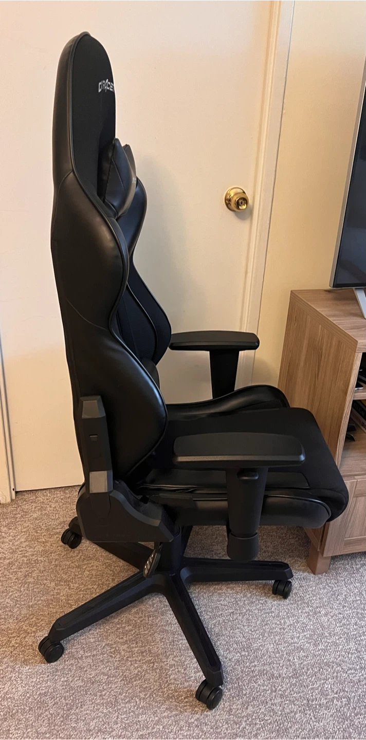 DXRacer Gaming / Office Chair – Excellent Condition - photo 3