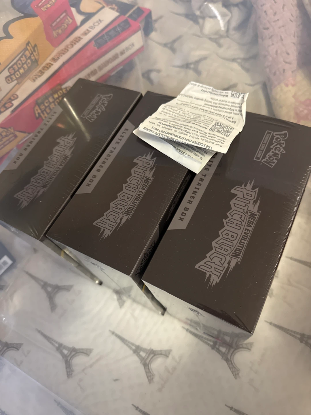Pokemon Pitch Black Elite Trainer Box