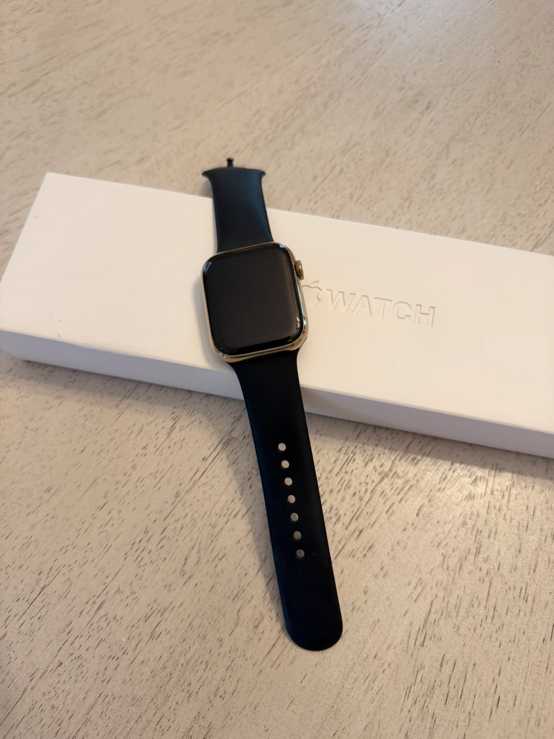 Apple Watch 8 Stainless Steel Gold  45mm with Cellular