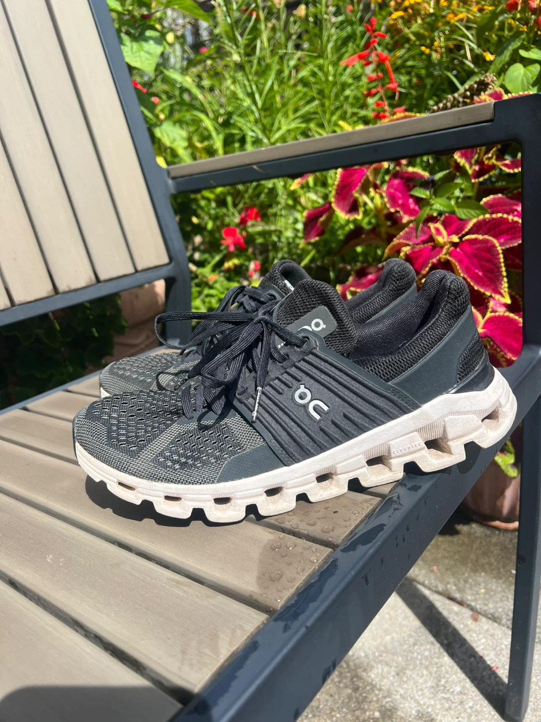 ON Cloud Running Shoes w 7.5