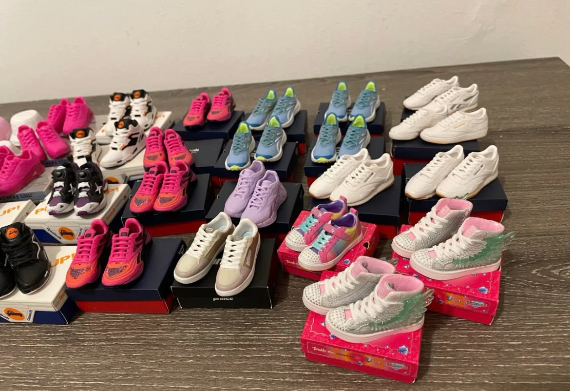 Mini Brands Shoes & Hats (NOT REAL SHOES) - photo 3