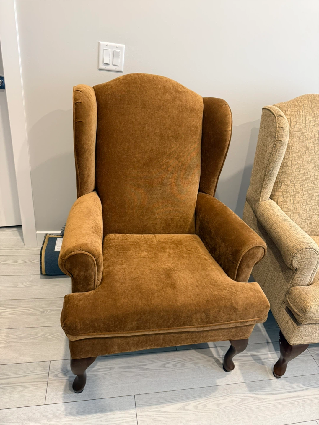 Two sofa chairs - photo 3