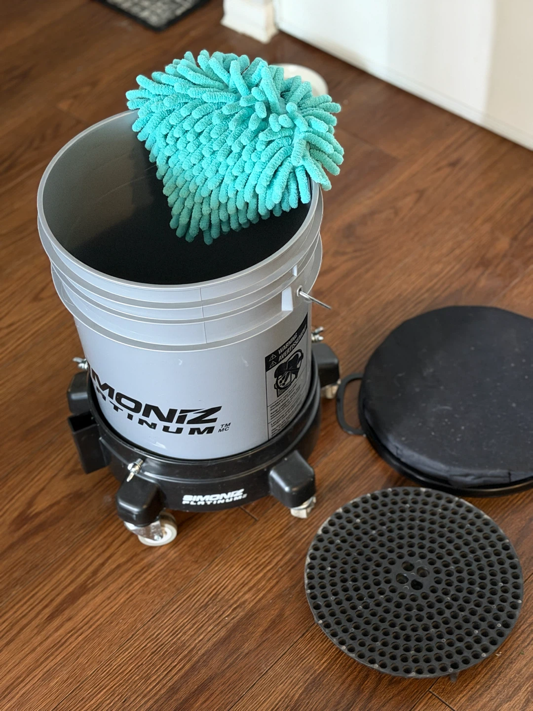 Simoniz Platinum Car Wash Bucket with Dolly and Lid - photo 2