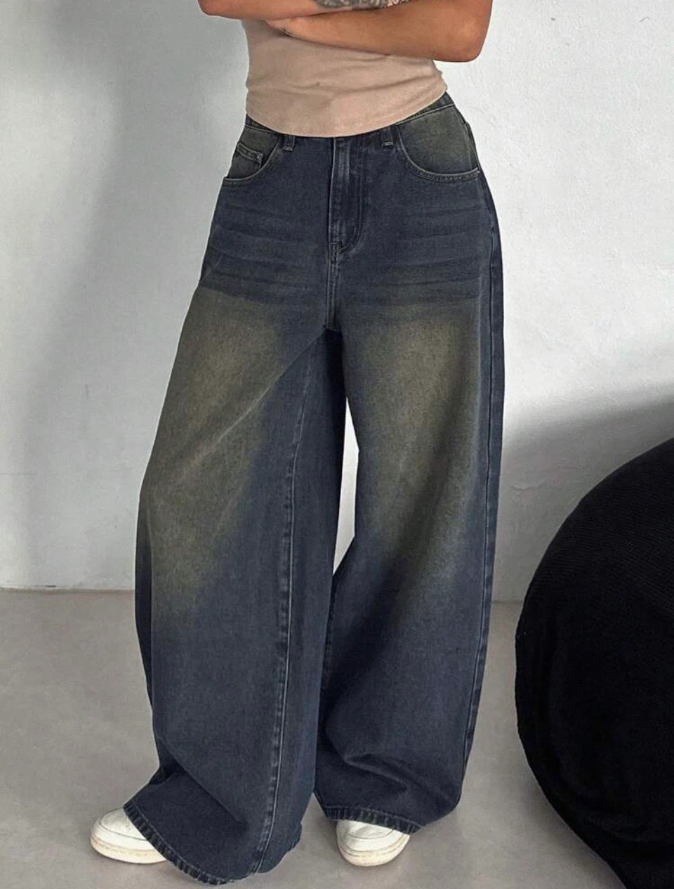 Dark wash wide leg jeans