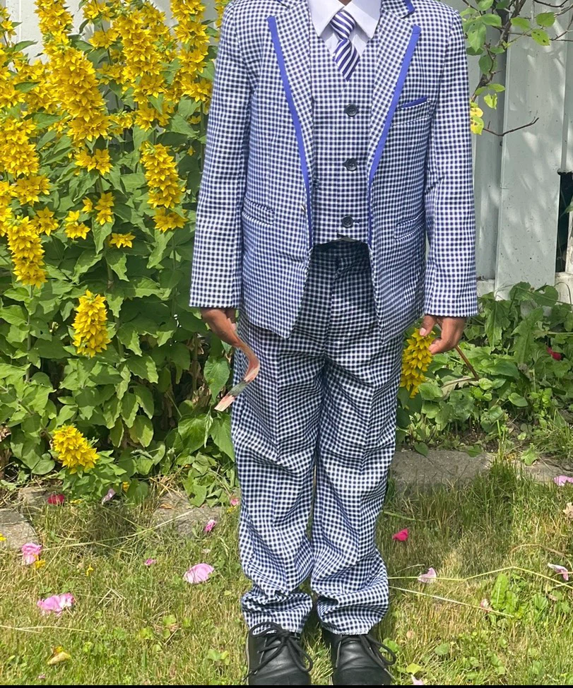 Mini World 3-piece blue and white checkered kids suit size 110