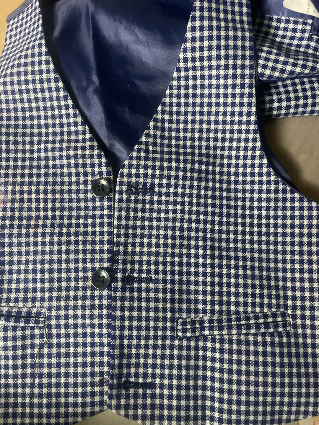Mini World 3-piece blue and white checkered kids suit size 110 - photo 2
