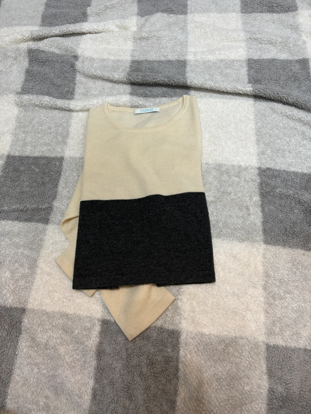 Beige & Dark Grey Color Block Knit Sweater