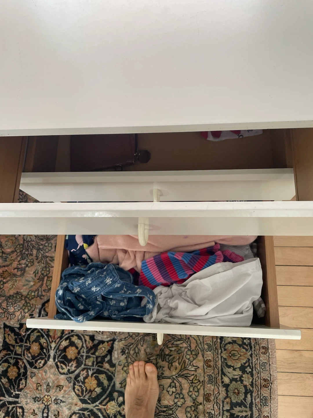 White 3-Drawer Filing Cabinet - photo 2