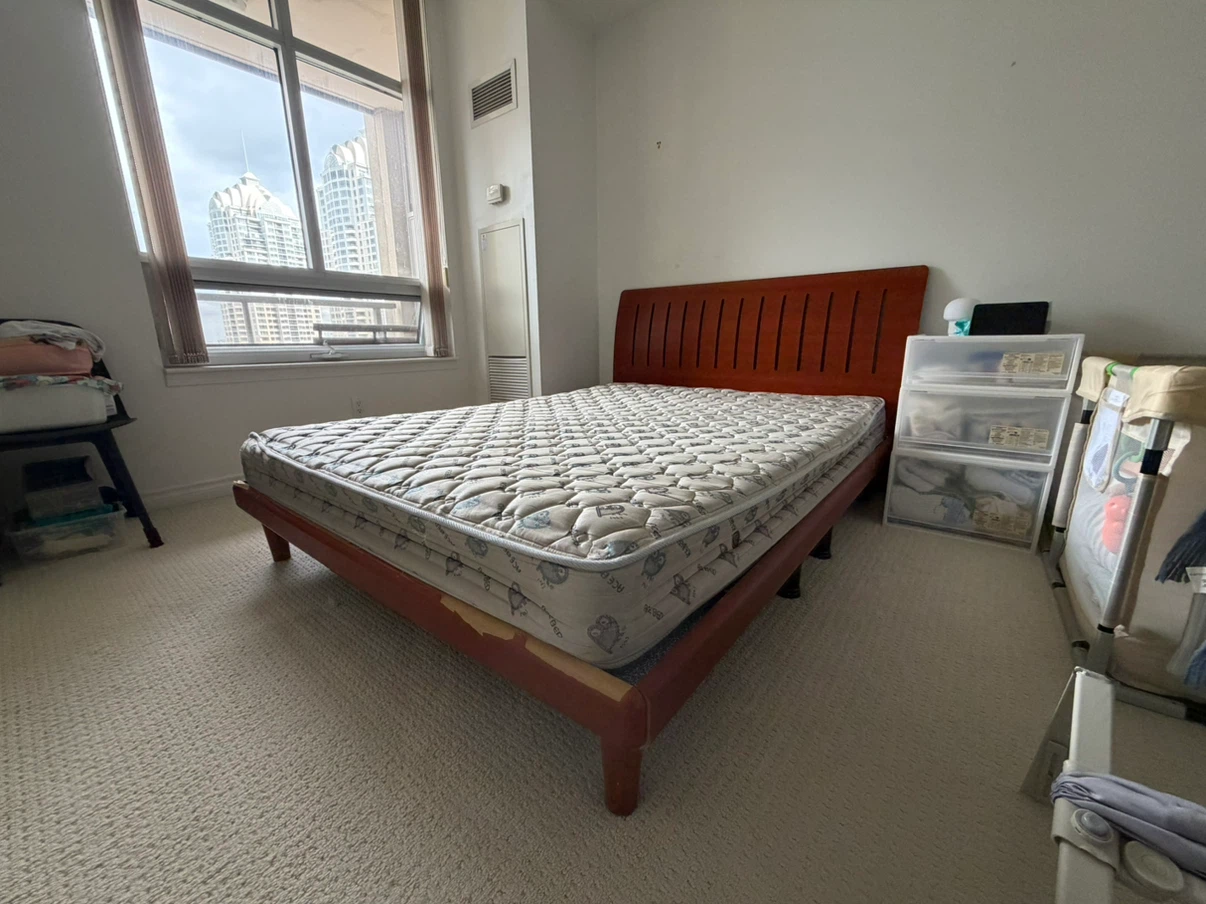 Queen size bed frame & mattress