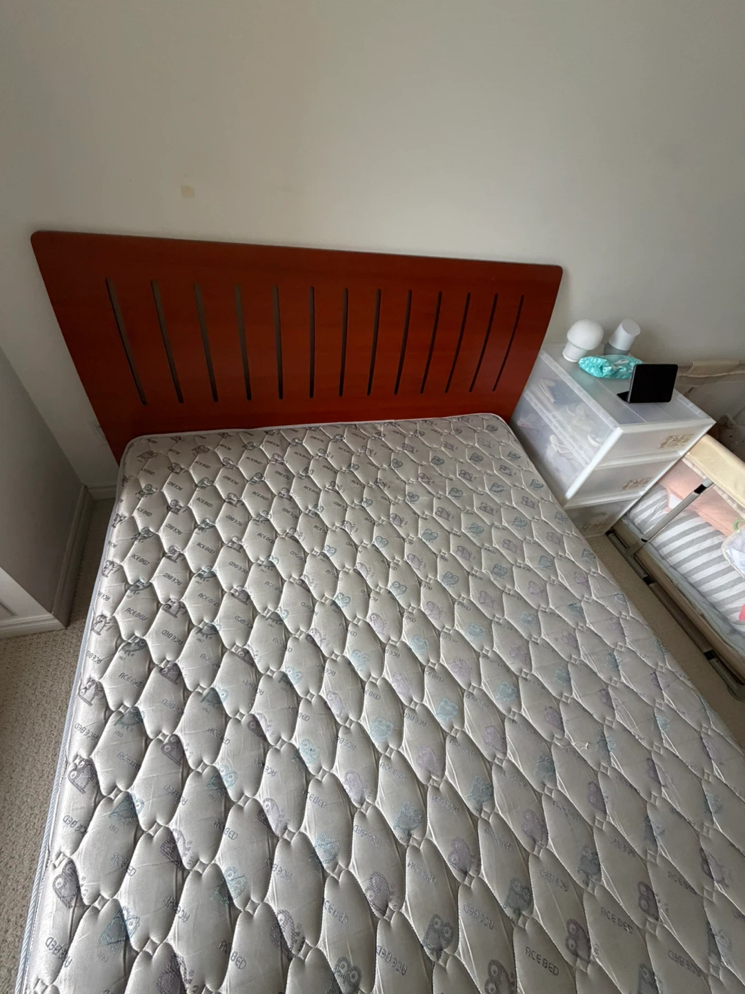 Queen size bed frame & mattress - photo 2