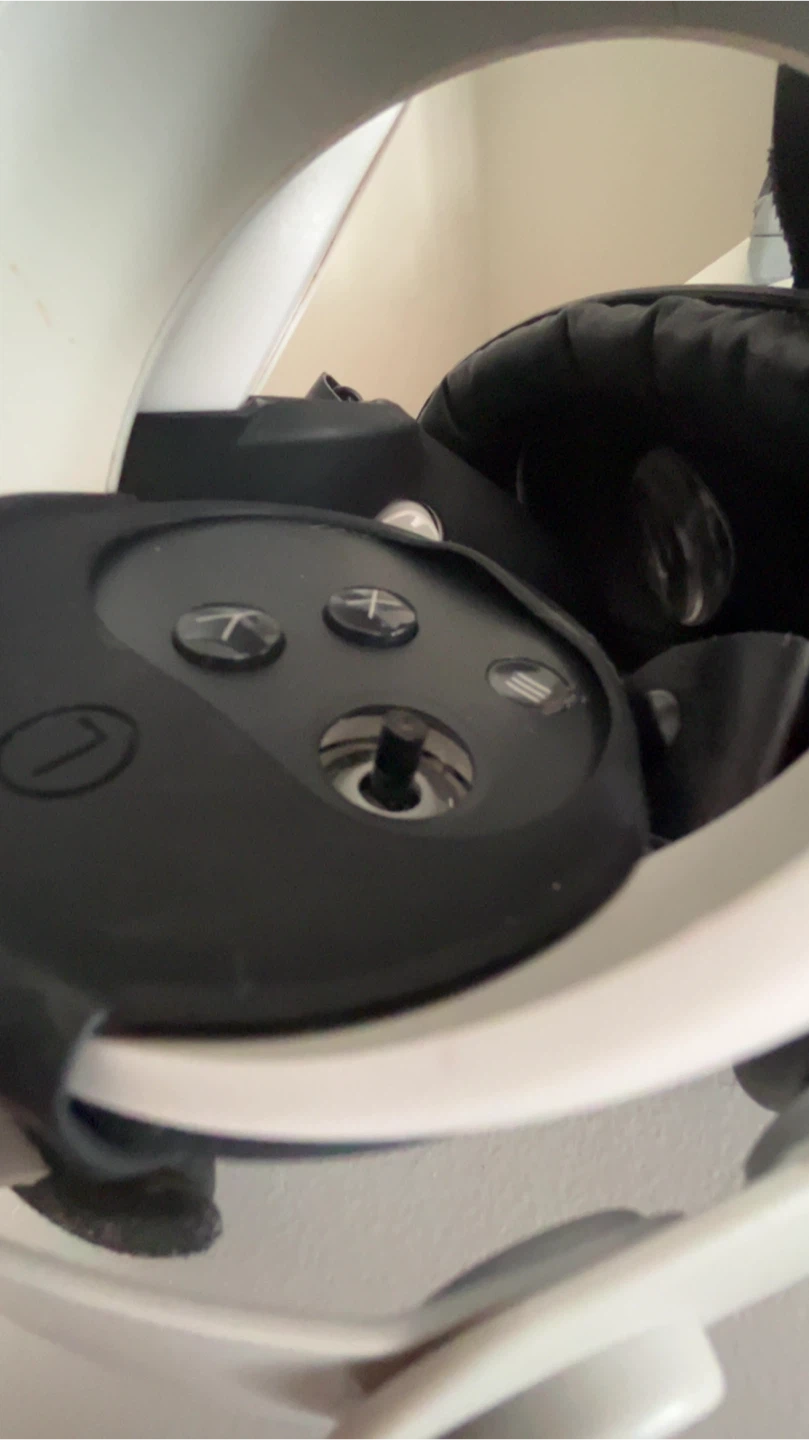Meta Quest 2 Virtual Reality Headset - photo 2