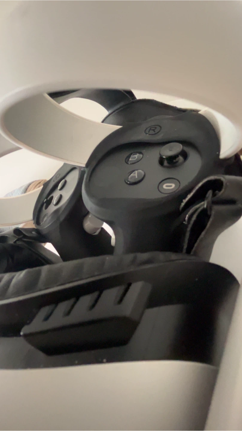 Meta Quest 2 Virtual Reality Headset - photo 3