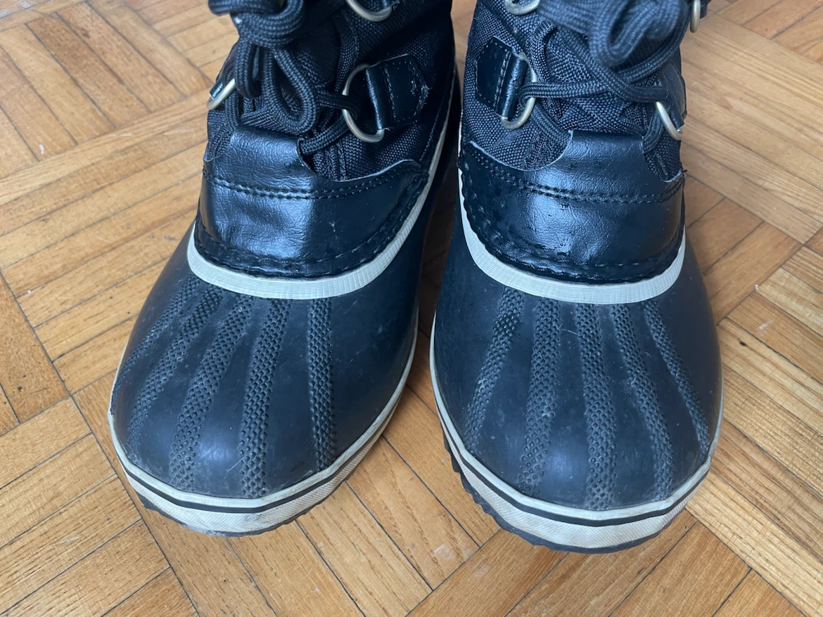 Black Sorel waterproof winter boots - size 5 - photo 3