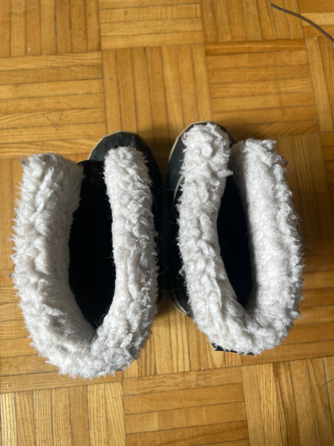 Black Sorel waterproof winter boots - size 5 - photo 5