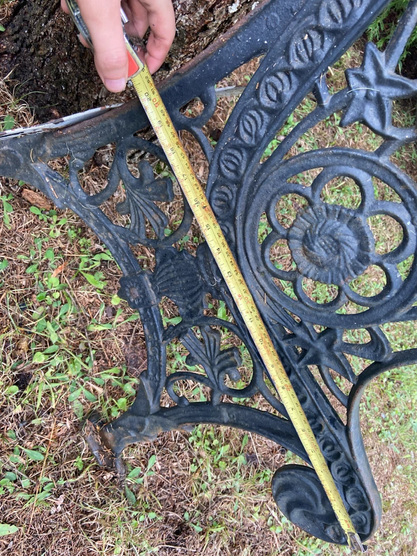 Cast iron bench ends - photo 4