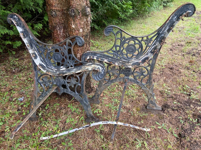 Cast iron bench ends - photo 5