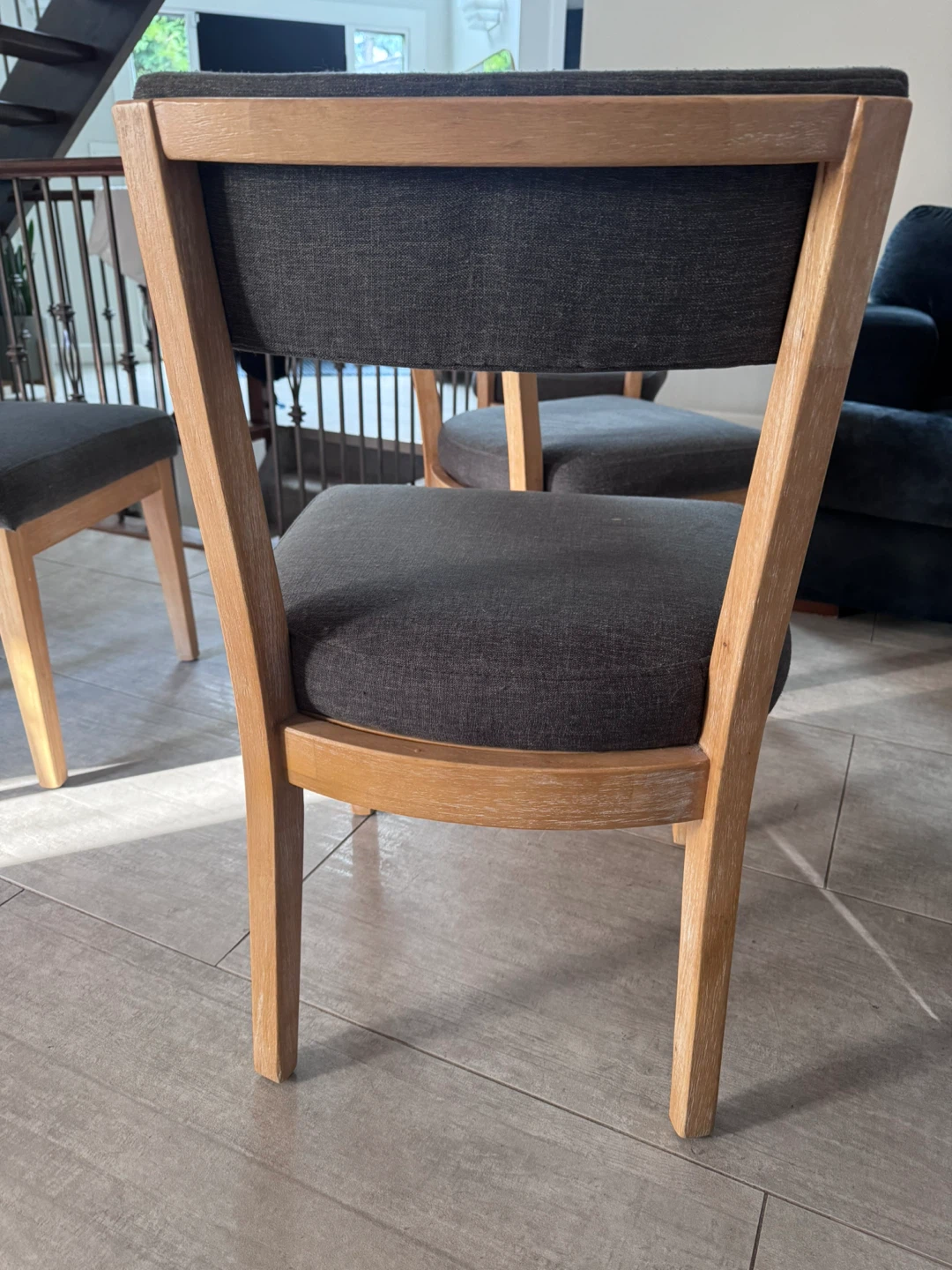 4 dining chairs - photo 3