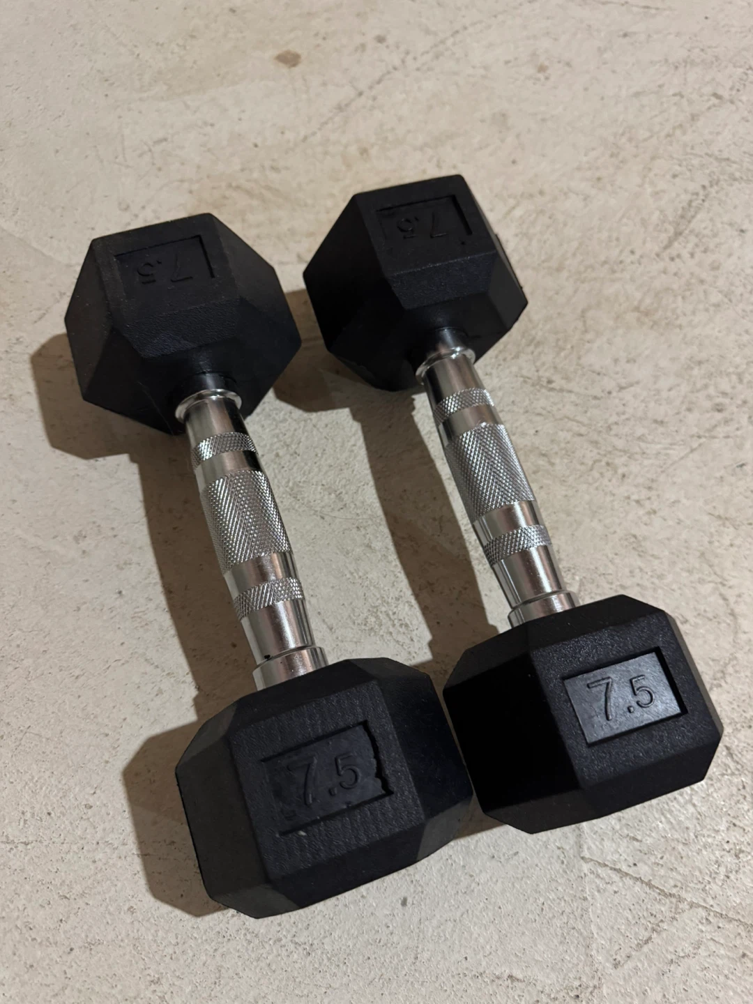 Pair of 7.5 lb Hex Dumbbells