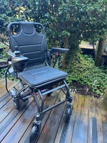 Electric wheelchair