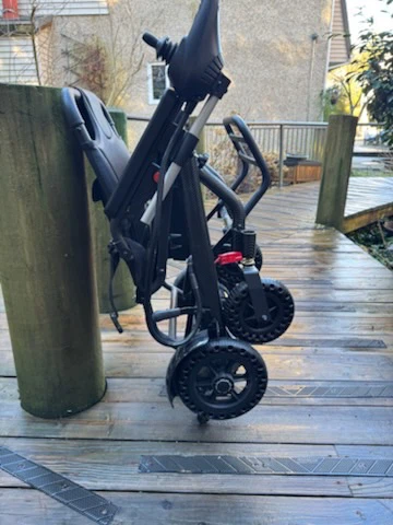 Electric wheelchair - photo 3