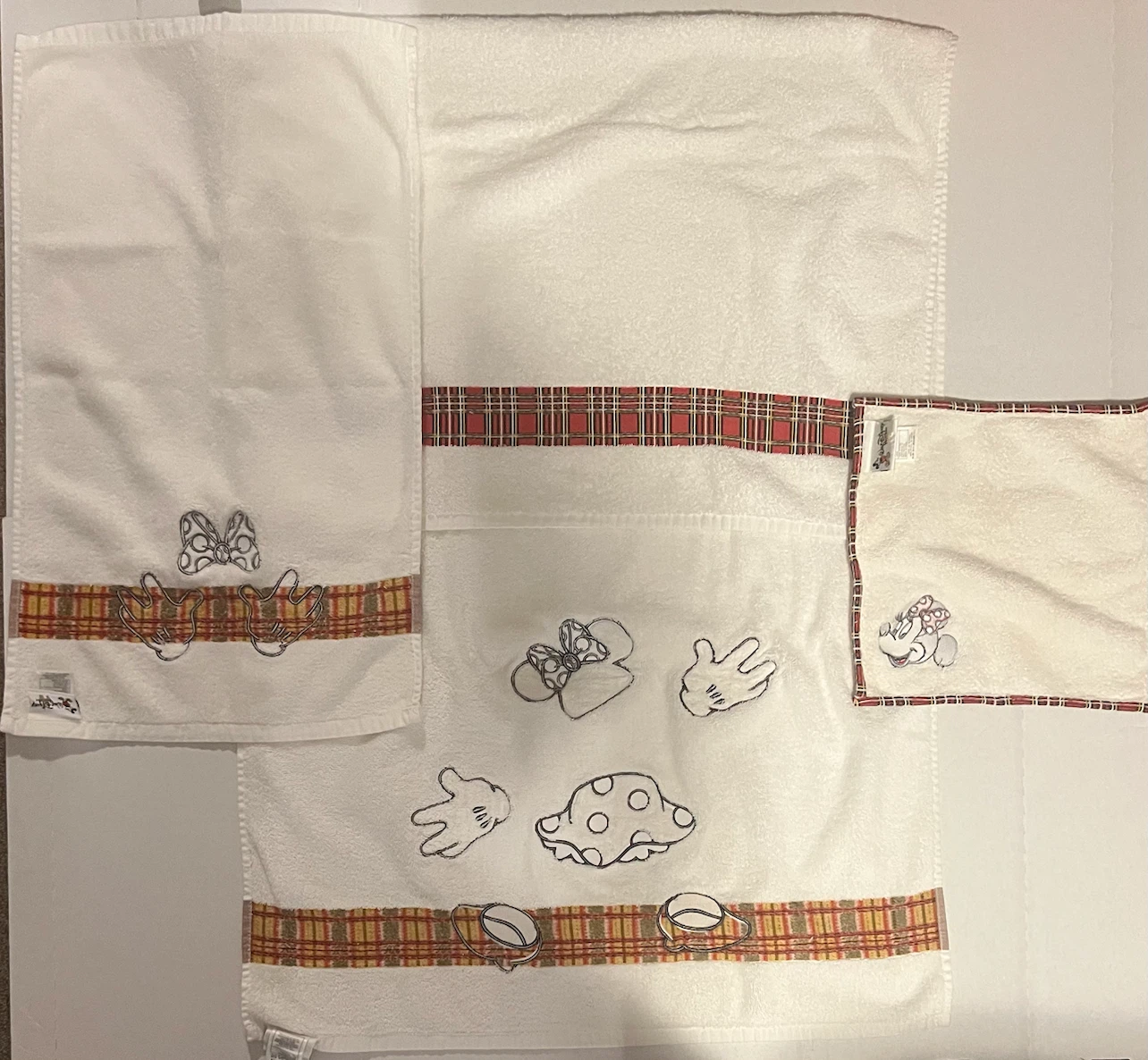 Vintage Walt Disney World Mickey & Minnie Mouse Towel Sets - photo 5
