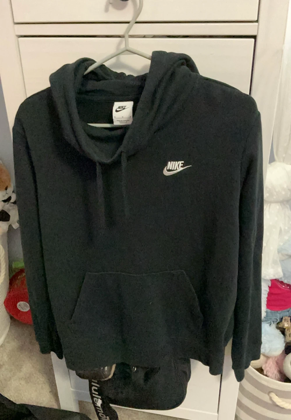 Nike Black Pullover Hoodie Medium(never worn)