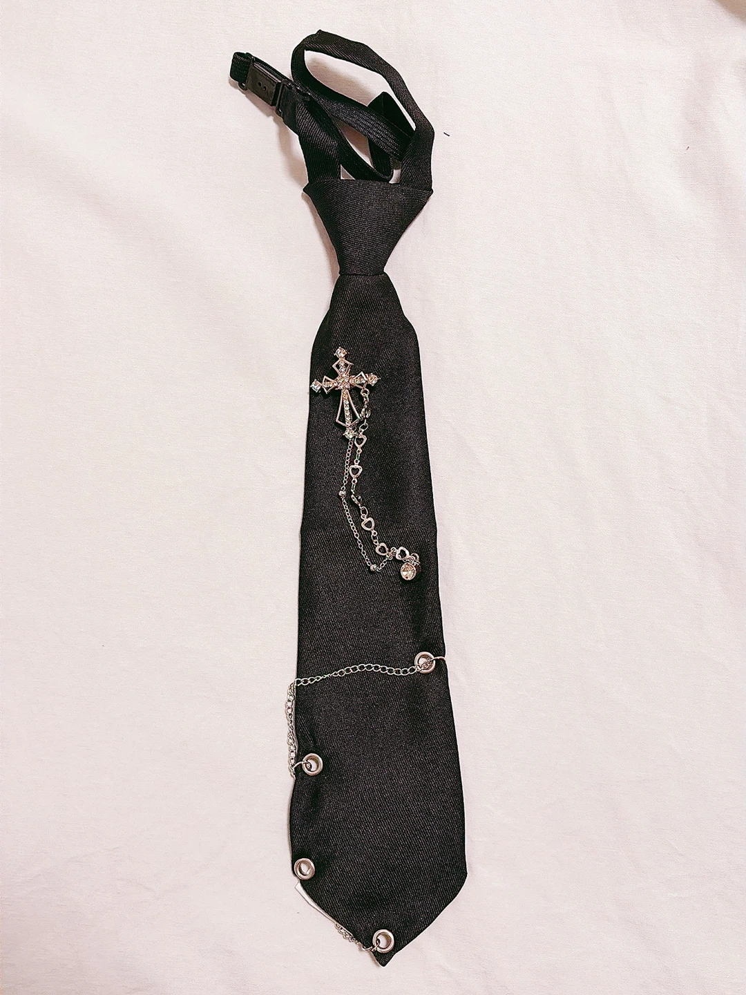 Adjustable neckties with metal chains and charms