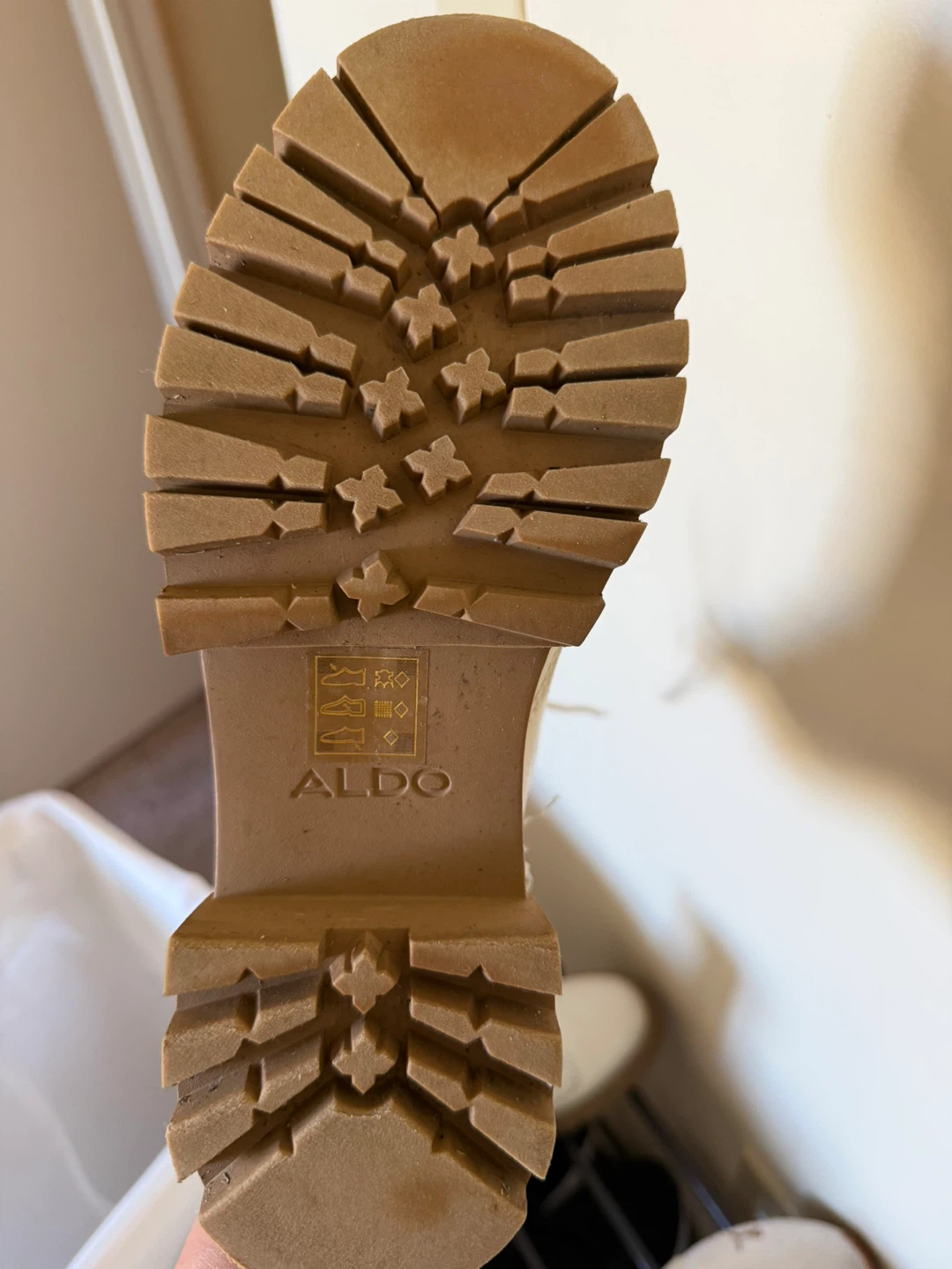 Aldo cream combat boots - photo 3