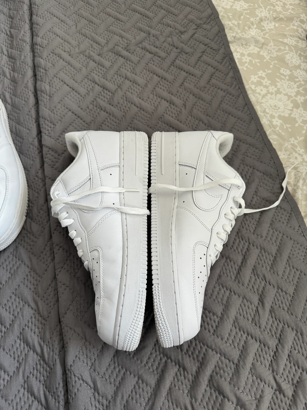 Nike Air Force 1 Supreme White Sneakers