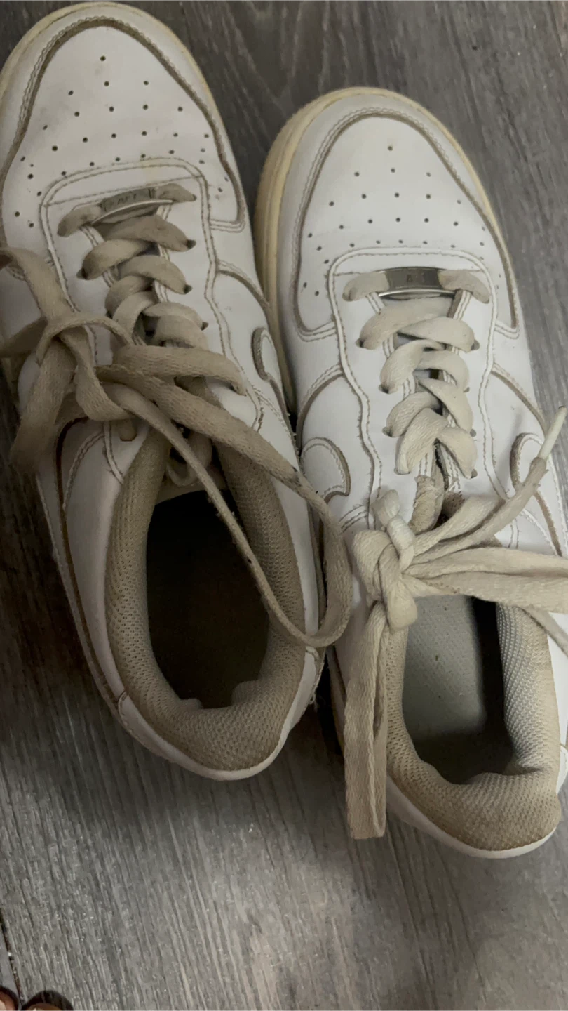 White Nike Air Force 1 sneakers - photo 3