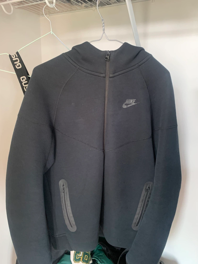 Nike black zip up hoodie size XL
