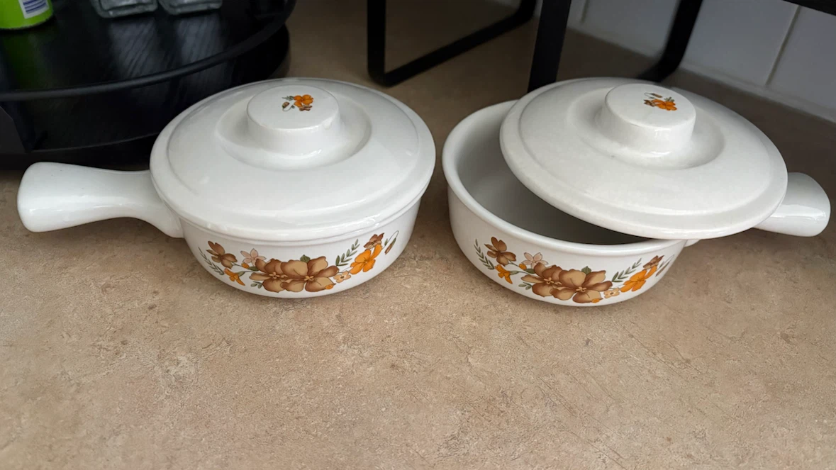 Vintage - Set of 2 Floral Ceramic Mini Cocottes with Lids