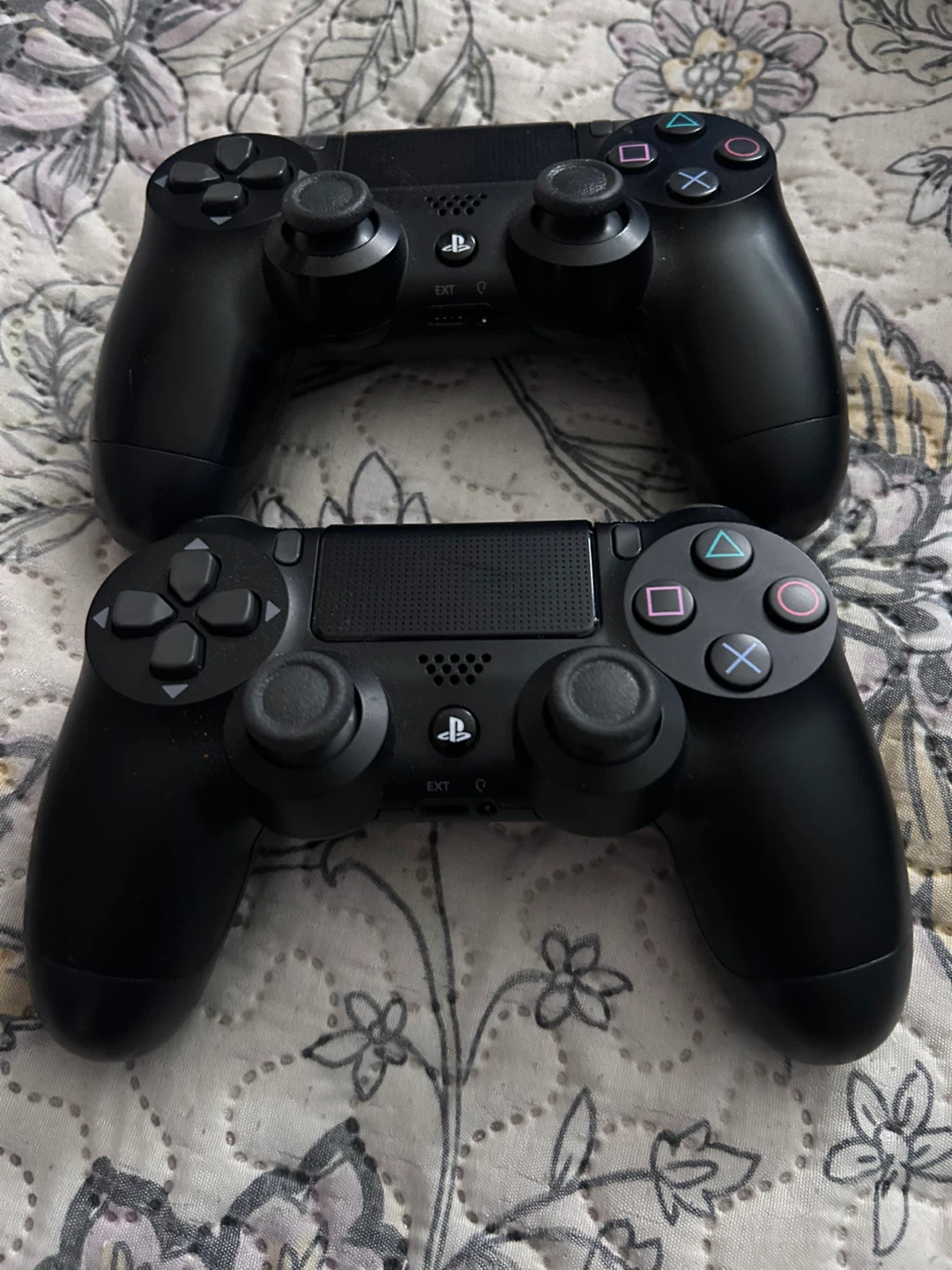 Sony DualShock 4 Wireless Controllers Jet Black Set of 2