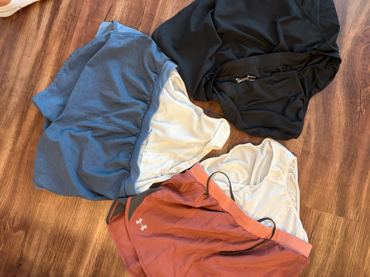 Women’s under armour medium shorts bundle - photo 2