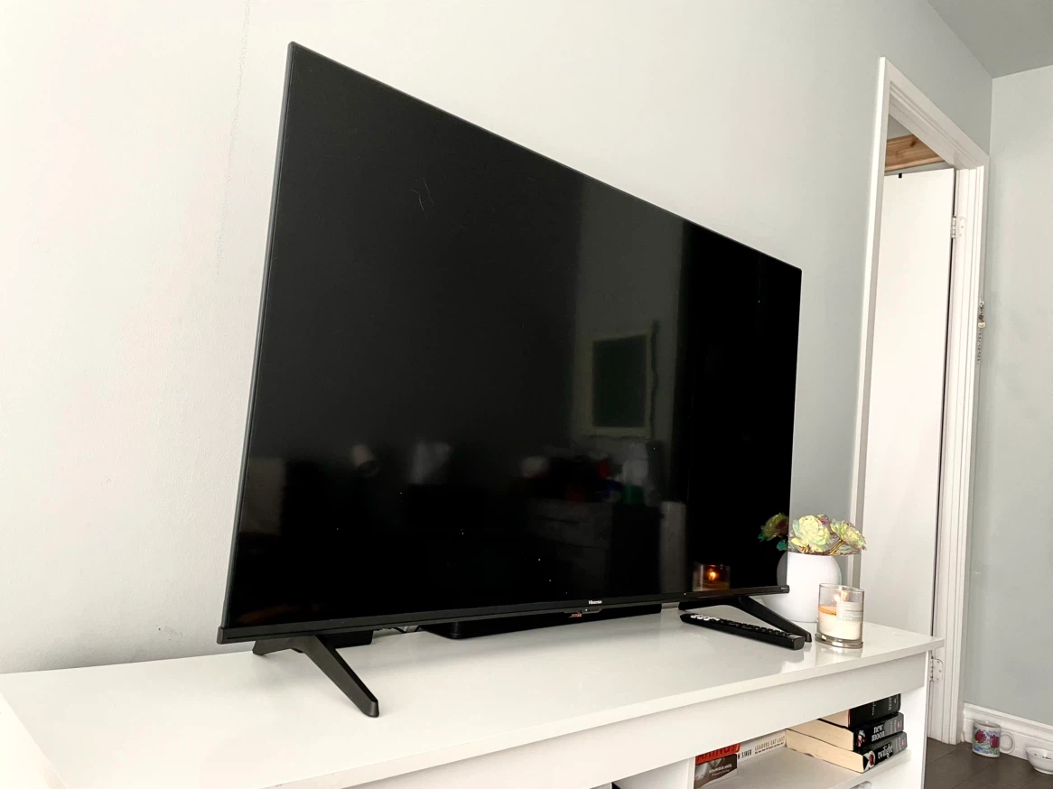 Hisense 50 inch UHD 4K Smart TV A6 Series - photo 2
