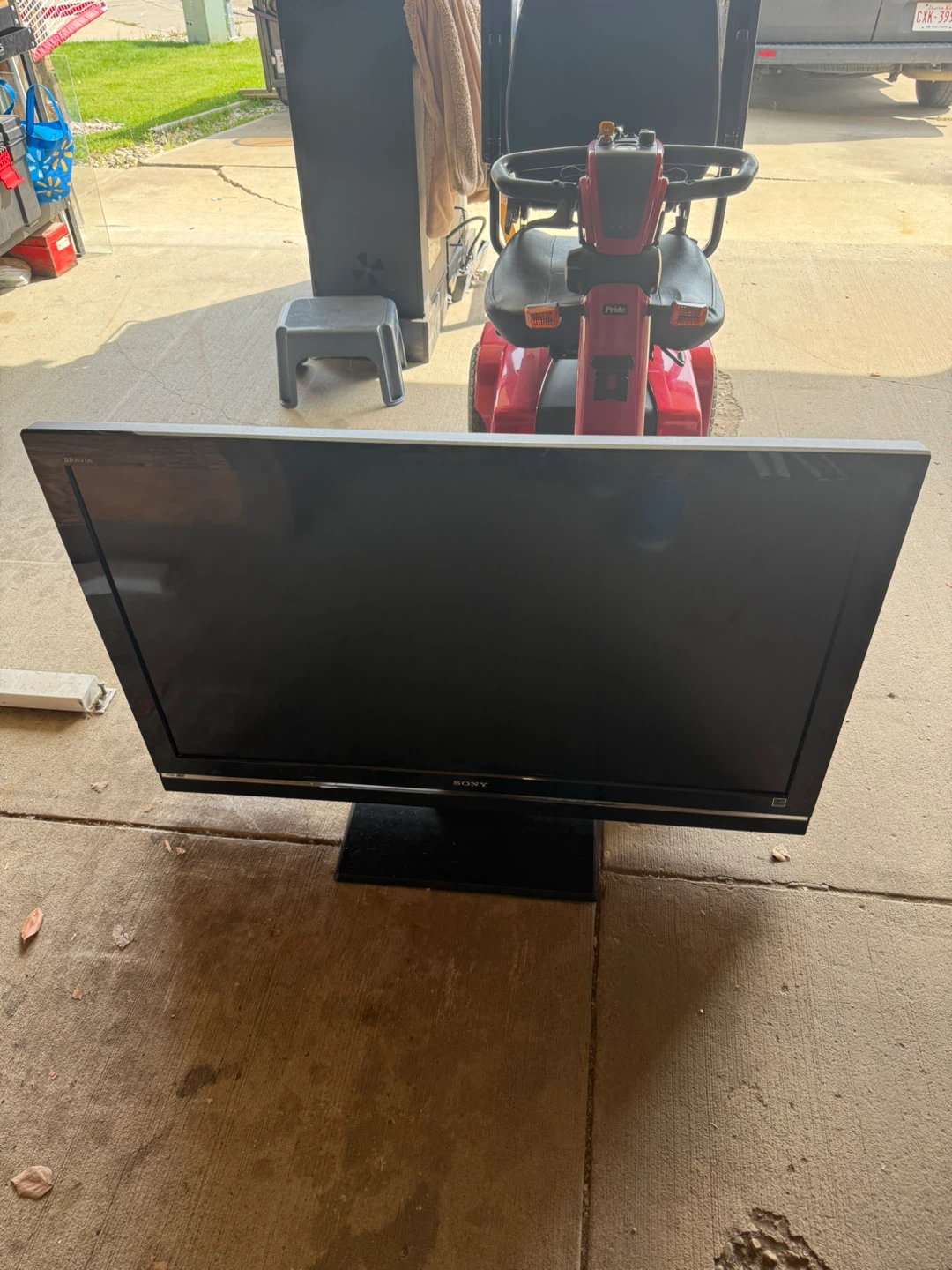 SONY BRAVIA 46-INCH LCD HDTV – FULLY WORKING