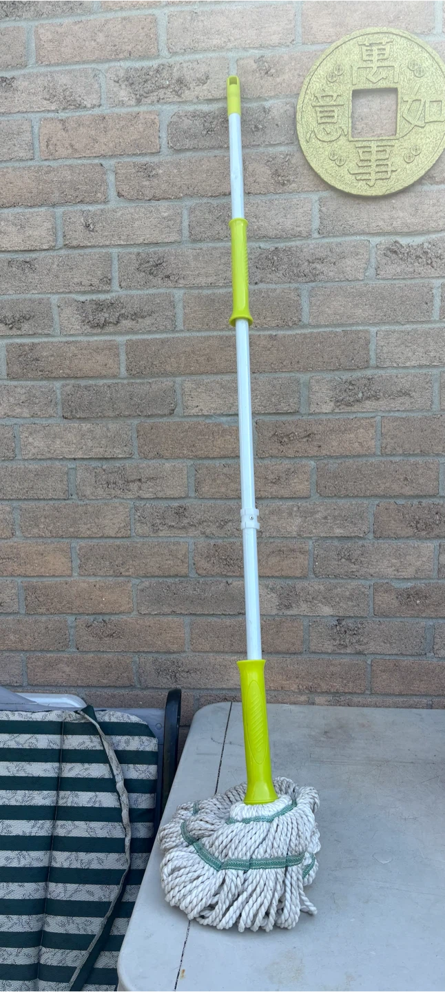 Twist mop with lime green handles