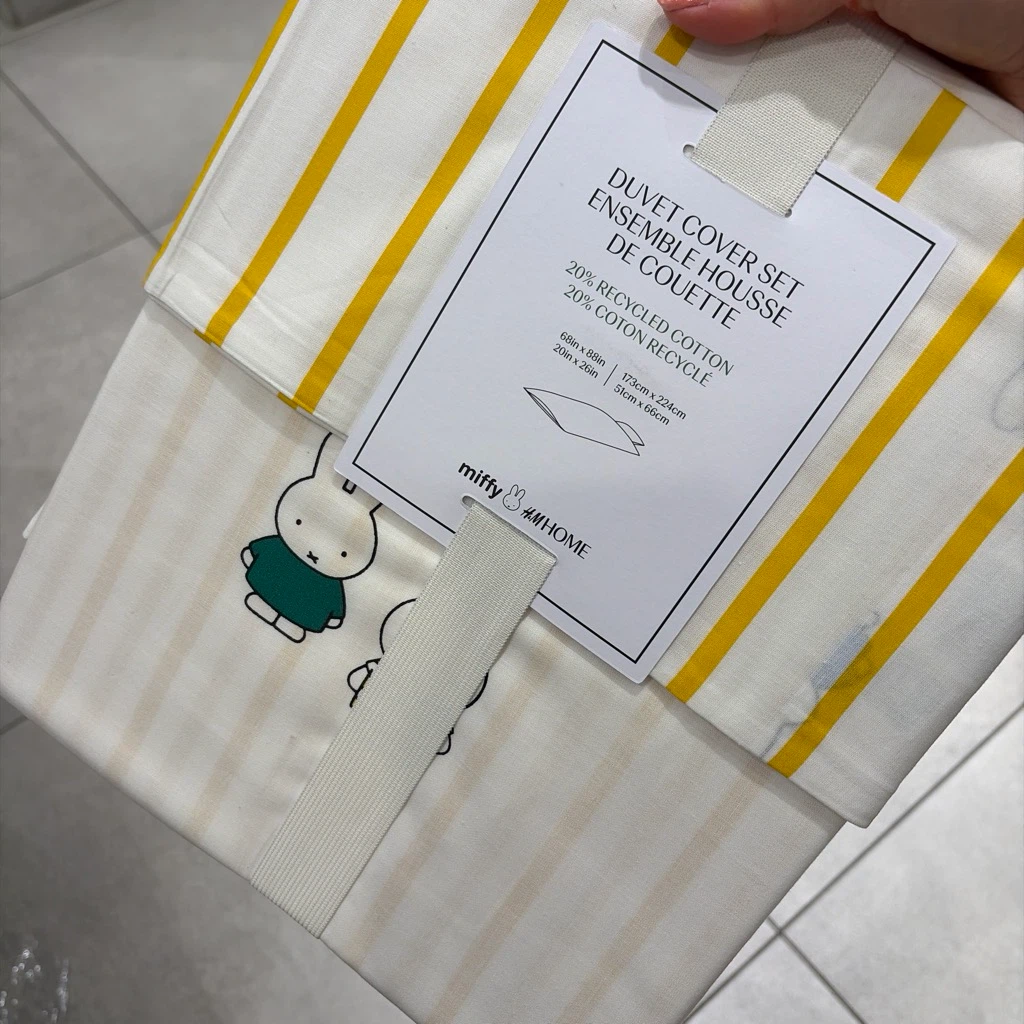 Miffy Twin Duvet Cover with matching Miffy standard pillow - photo 3