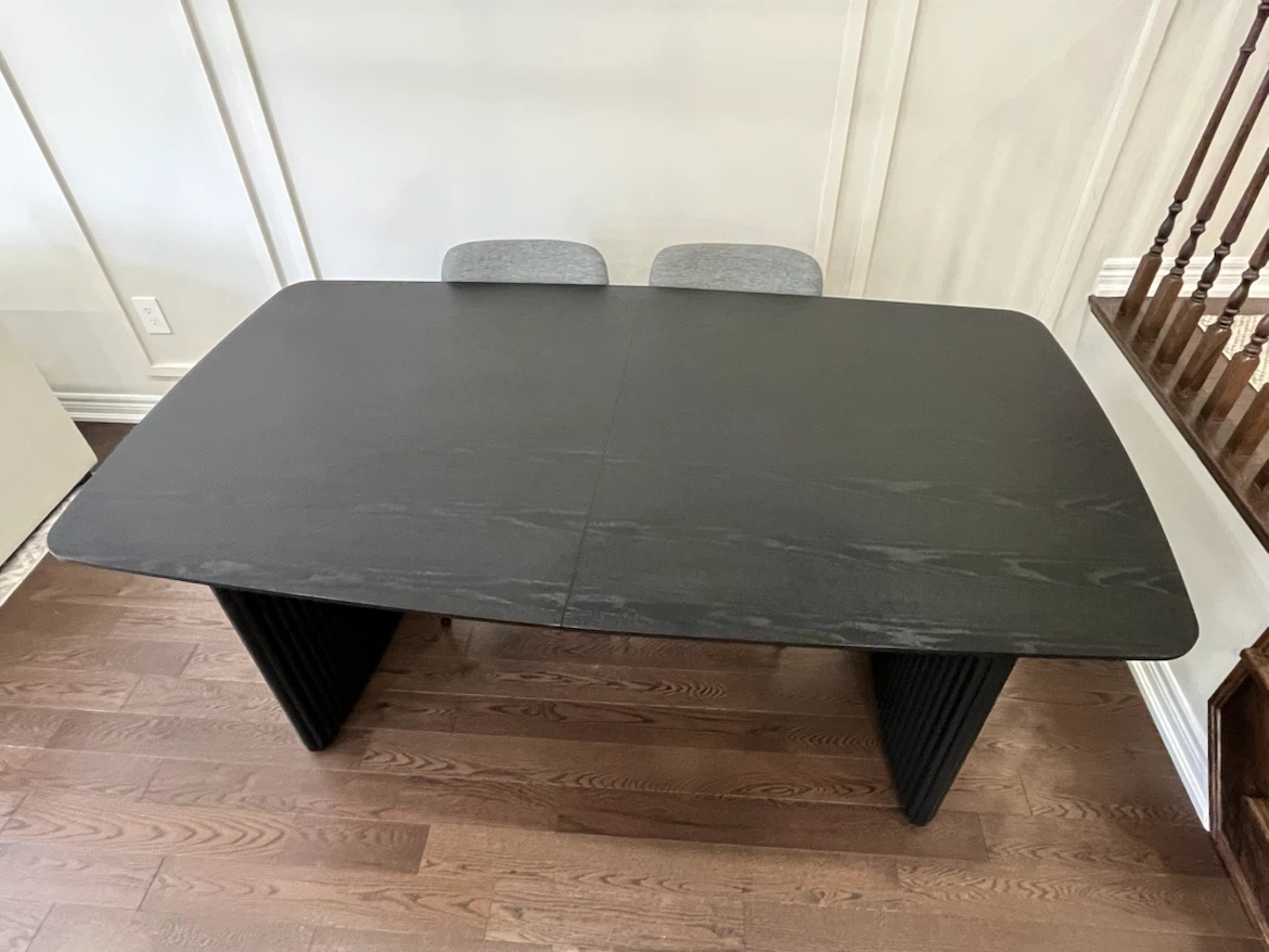 LESTER extendable dining table 180cm to 220cm - Black 1yr old