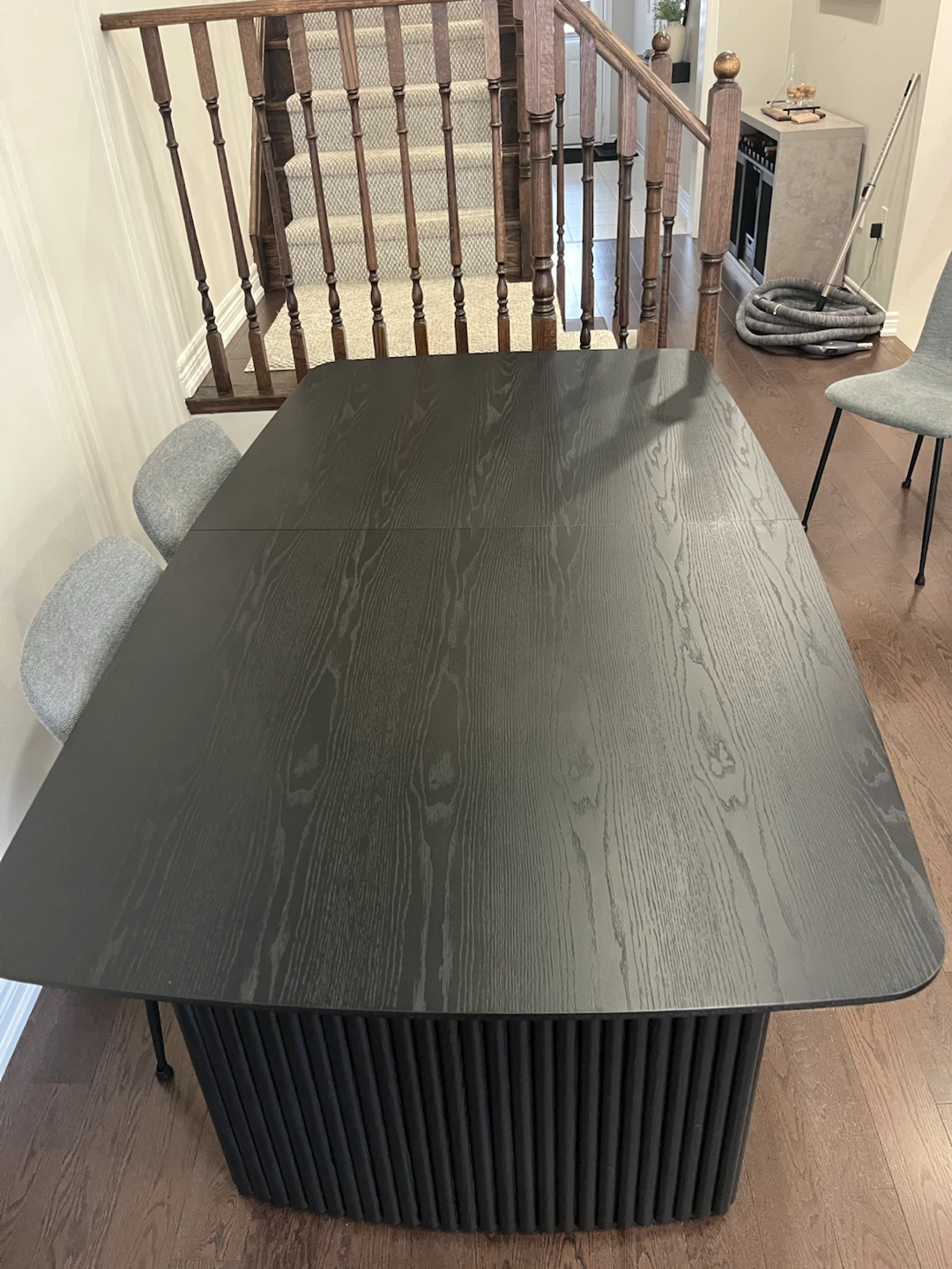 LESTER extendable dining table 180cm to 220cm - Black 1yr old - photo 3