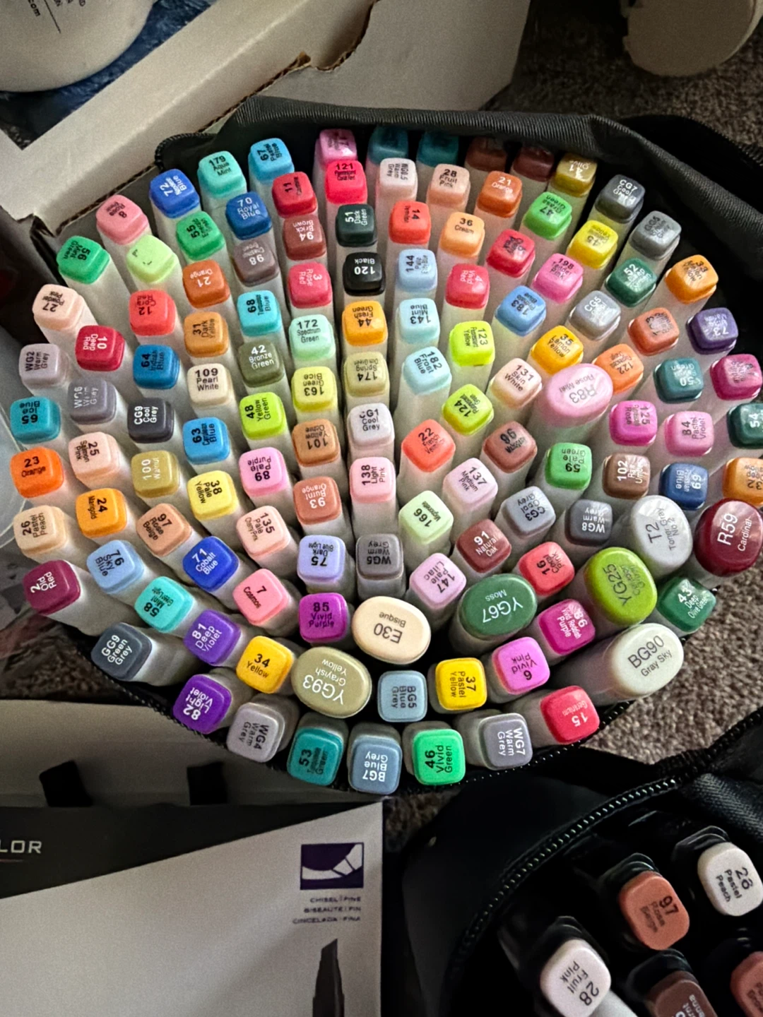 Ohuhu 60 Dual Tip Marker Pens and Prismacolor Art Markers - photo 2