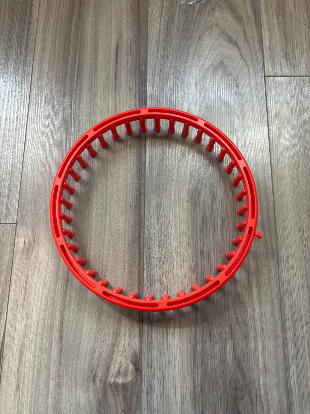 Red circular knitting loom - photo 2