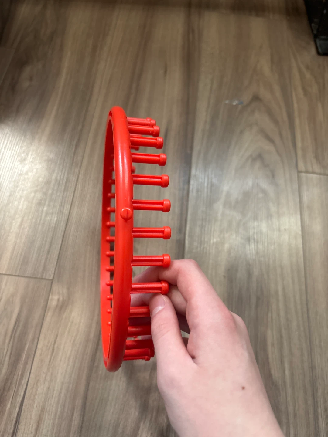 Red circular knitting loom - photo 3